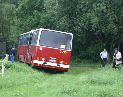 Cesta kloubovým autobusem Ikarus 280 Technického muzea v Brně do Chotouně