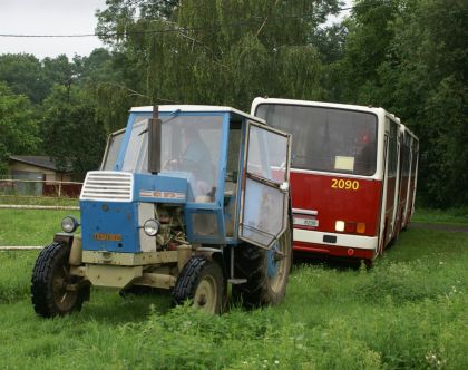 Cesta kloubovým autobusem Ikarus 280 Technického muzea v Brně do Chotouně