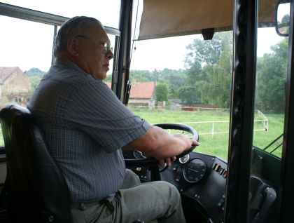 Cesta kloubovým autobusem Ikarus 280 Technického muzea v Brně do Chotouně