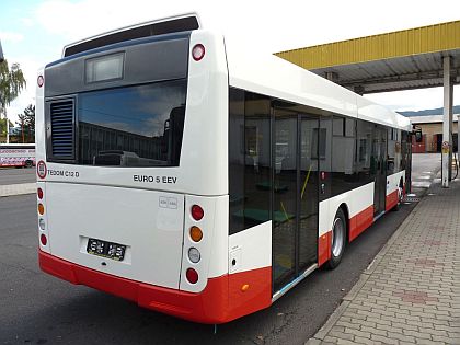 První tři z pěti nových autobusů Tedom C12 D byly předány Dopravnímu podniku