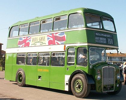 Z veteránské Canvey Island Bus Rally 10.10.2010 tentokrát objektivem