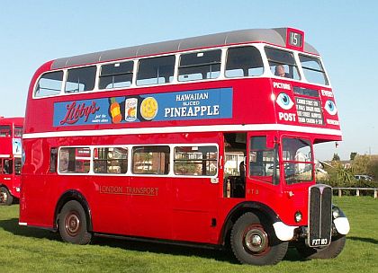 Z veteránské Canvey Island Bus Rally 10.10.2010 tentokrát objektivem