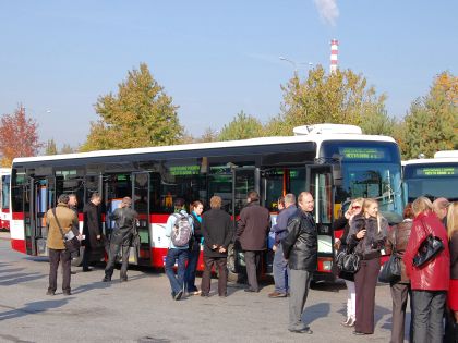 Předání 25 městských autobusů Crossway LE Dopravnímu podniku města Brna, a.s.