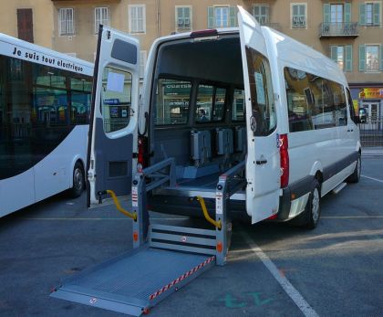 Z probíhajícího veletrhu Autocar Expo v Nice - I. část