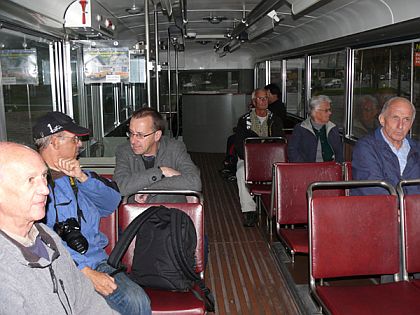 Pohlednice ze Švýcarska: Autobus Jürga Bieggera na vyjížďce Curychem