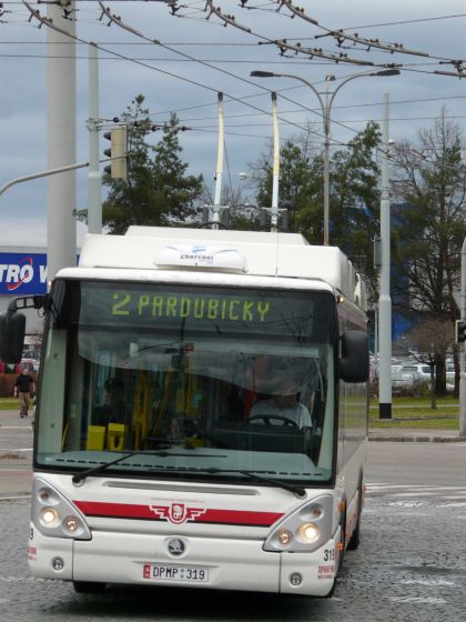 Vracíme se do červenobílých  Pardubic, města drátů, cyklistů a  nápadů