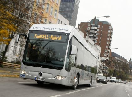 Čistý vodík pro evropská města   a autobusy Citaro FuelCELL-Hybrid 