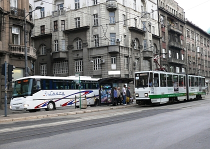 Autobusová, trolejbusová  a tramvajová pohlednice z Bělehradu 