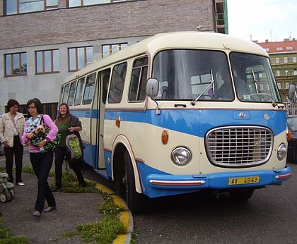 Autobus Škoda 706 RTO doprovodil motocykly Böhmerland 