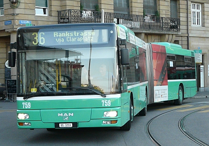 Na návštěvě v Basileji II.: Zachycené autobusy jsou německé značky,