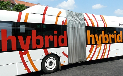 Veolia Transport Praha testuje hybridní autobus Solaris Urbino 18