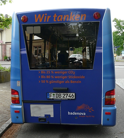 Autobusová pohlednice (pan) z německo - švýcarské hranice: Malokapacitní CNG bus