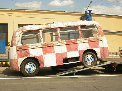 Další autobusový veterán se chystá na renovaci. Přívěs Karosa B 40