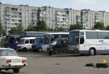 Pohlednice  z autobusových nádraží na východě 3: Lvov