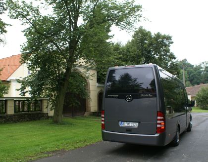 Mercedes-Benz Sprinter Travel 65 - minibus s vnitřní výbavou dálkového autokaru