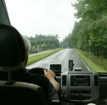 Mercedes-Benz Sprinter Travel 65 - minibus s vnitřní výbavou dálkového autokaru