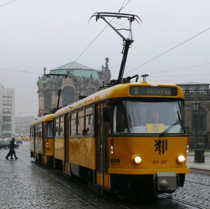 Dopravní pohlednice z předvánočních Drážďan 