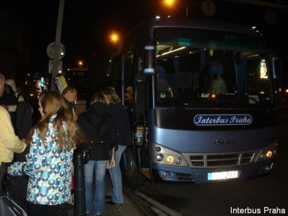 Interbus Praha: 17.12. vyjel na trasu Praha - Špindlerův Mlýn první ze skibusů