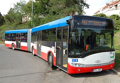 Solaris Urbino 18 u dopravce Veolia Transport Praha v barevném provedení PID