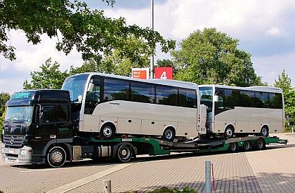 IAA Hannover XIII.a pozvánka na Czechbus:  Malokapacitní autobusy Isuzu 