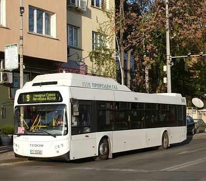 Další autobusy TEDOM - tentokrát na záběrech Jana Spousty