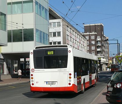 Další autobusy TEDOM - tentokrát na záběrech Jana Spousty