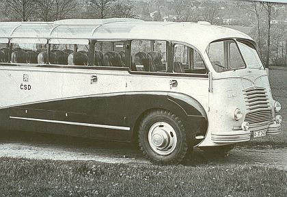 Ze starého kalendáře Vlastilmila Tělupila:  Škoda 706 RO &quot;Pullman&quot; 