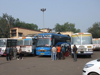 Nejen autobusová pohlednice z Indie