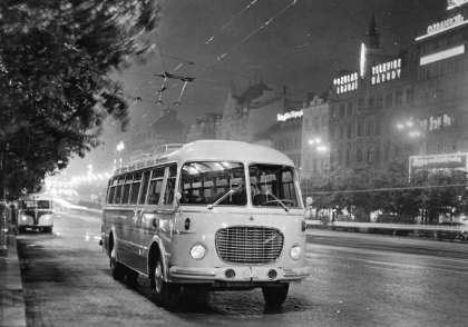 Fotografie z archivu zaměstnanců   Karosy I. Variace na téma RTO