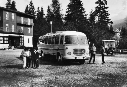 Fotografie z archivu zaměstnanců   Karosy I. Variace na téma RTO