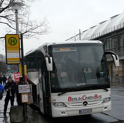 Dopravní pohlednice z Drážďan I. Hop On Hop Off, autobus DB  do Berlína