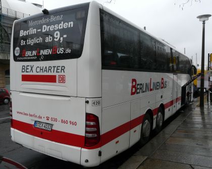 Dopravní pohlednice z Drážďan I. Hop On Hop Off, autobus DB  do Berlína