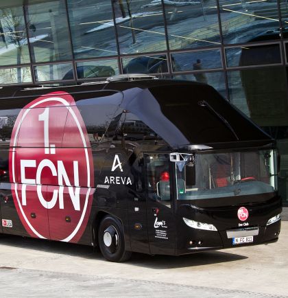 Nový NEOPLAN Starliner L pro 1. FC Norimberk se speciální  vnitřní výbavou