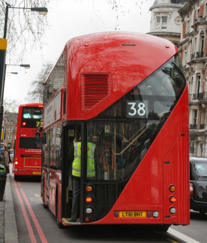 Nový doubledecker pro Londýn konečně v provozu