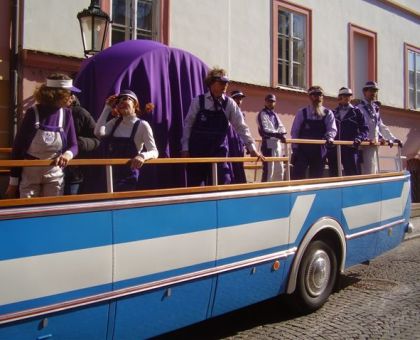 Historické autobusy jako filmové hvězdy:  Škoda 706 RTO vyhlídkový o víkendu