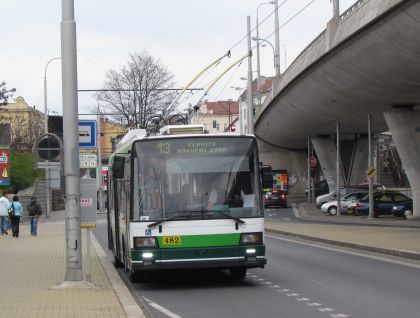 Trolejbusy v Plzni na novou trať přes most Milénia přivedla 