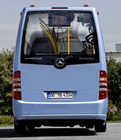 Představujeme minibusy Mercedes-Benz III.  Tříosý Sprinter City 77