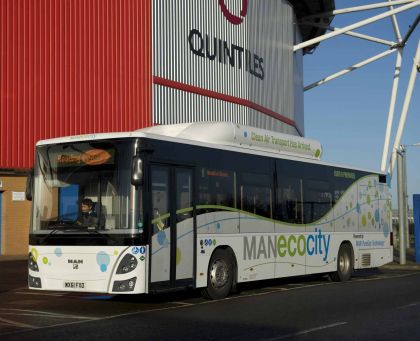 Prvních 21 autobusů na zemní plyn (CNG) MAN EcoCity pro Arrivu 