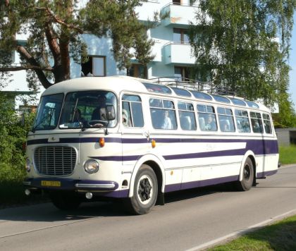 Lešany 2012 I. : Záběry z ranního srazu na autobusovém nádraží v Týnci