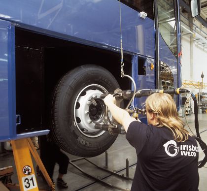 K jubileu 111111 z Vysokého Mýta naposledy: Záběry IVECO CR z výroby