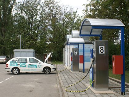 BUSportál jezdí na CNG: Tankování v Brně 