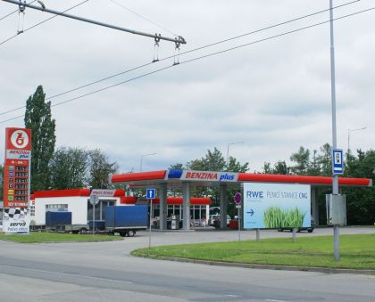 BUSportál jezdí na CNG: Tankování v Brně 