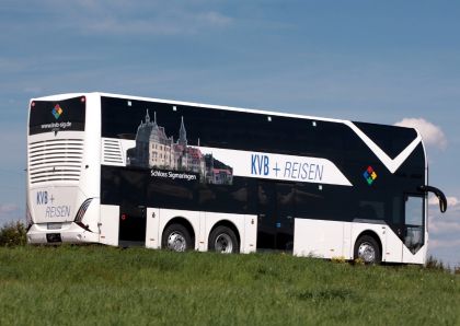 Nový VISEON LDD13: Nízkopodlažní třínápravový zájezdový doubledecker 12.6 m 