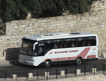 Autobusová pohlednice z Jeruzaléma - tentokrát bez Irizarů