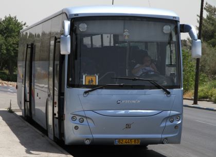 Autobusová pohlednice z Jeruzaléma - tentokrát bez Irizarů