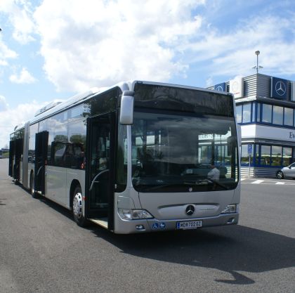 Hybridní kloubové Citaro G Hybrid na návštěvě v Praze