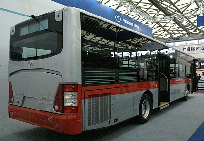 Autobusy Youngman objektivem BUSportálu: Od UITP 2009 Vídeň přes Busworld Asia 