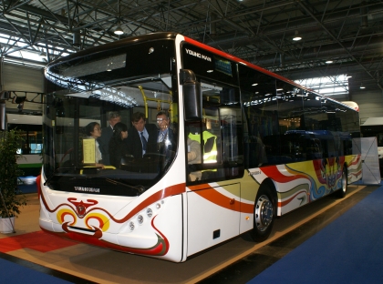 Autobusy Youngman objektivem BUSportálu: Od UITP 2009 Vídeň přes Busworld Asia 