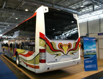 Autobusy Youngman objektivem BUSportálu: Od UITP 2009 Vídeň přes Busworld Asia 