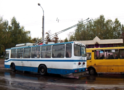 Autobusové a trolejbusové putování po Ukrajině V. Rivne a ZIU 9